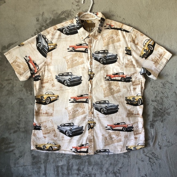 Clear Water Outfitters Button Down Men Shirt Size XXL Short Sleeve Classic Cars - Picture 1 of 16